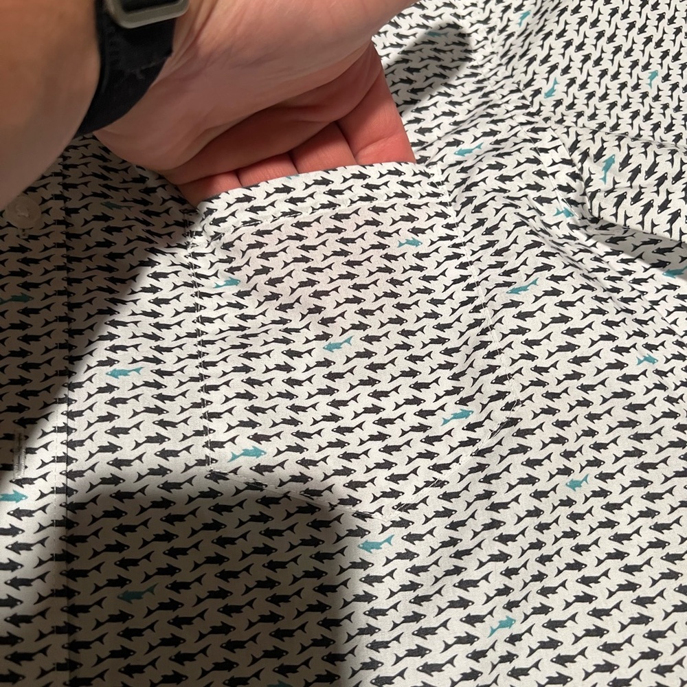 Van Heusen Shark shirt - Picture 4 of 4